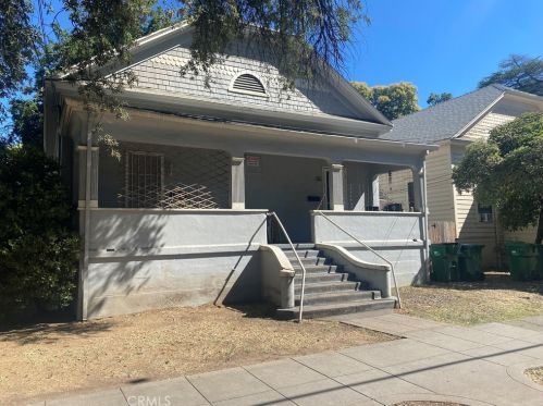403 6th St, Chico, CA 95928-5632