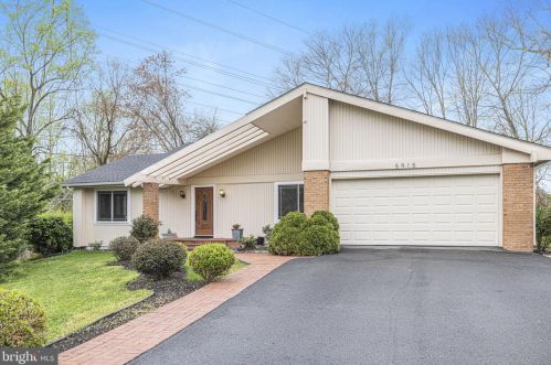 5915 Hall St, Springfield, VA 22152-1402