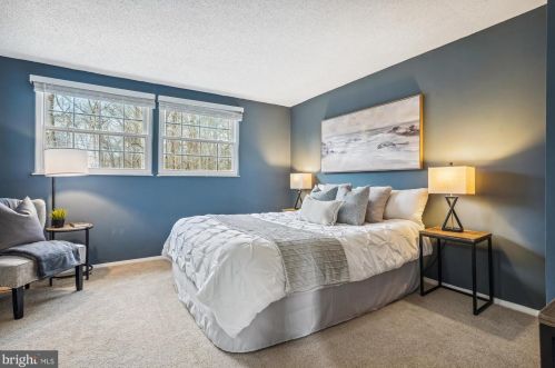 8675 Hickory Ridge Ct, Springfield VA  22153-3703 exterior