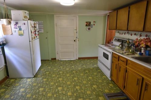 100 Oglesby Bridge Rd, Conyers GA  30094-4136 exterior