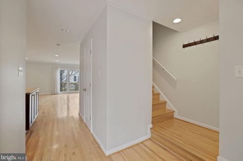 5678 Gosling Dr, Clifton, VA 20124-0928