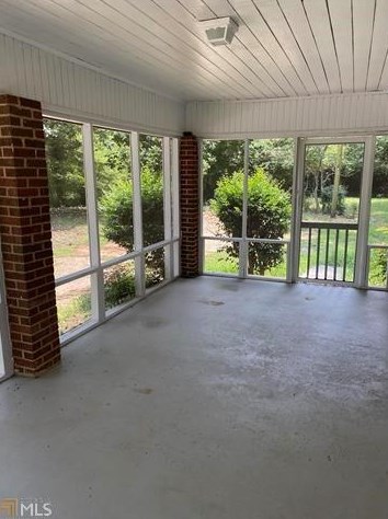 135 Valley Hills Rd, Jackson, GA 30233-5532