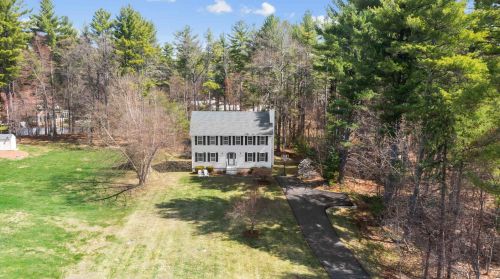 8 Wilshire Ln, Pelham, NH 03076-3283