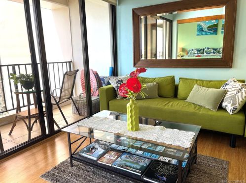 201 Ohua Ave, Honolulu, HI 96815-3653