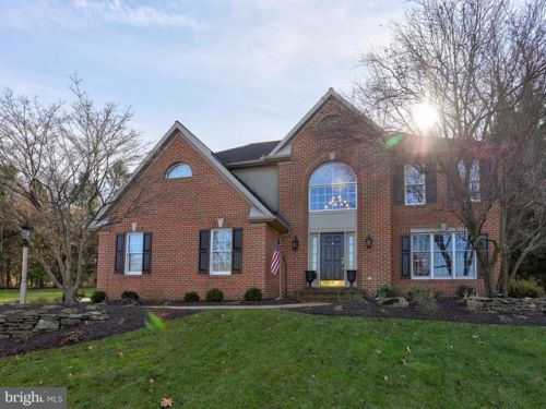 1228 Woodworth Dr, Lancaster, PA 17601-1661