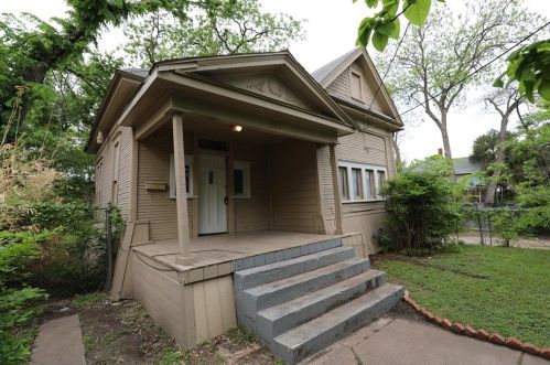 315 Alcalde St, Dallas TX  75246-1353 exterior