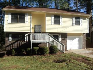 2513 Lewfield Cir, Atlanta GA  30316-3954 exterior