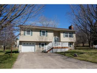 189 Green Hills Dr, Shelburne VT  05482-6329 exterior