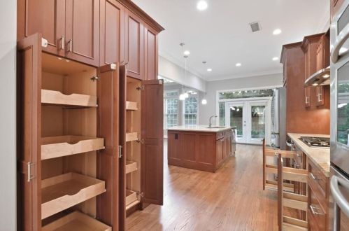 1066 Hedge Rose Ct, Atlanta GA  30324-2781 exterior