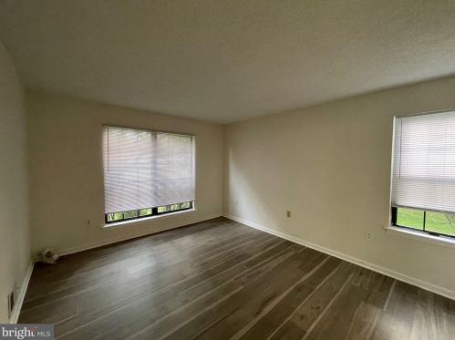 2 Rickard Ct, Trenton NJ 08648-2670 exterior