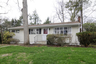 96 Iroquois Trl, Wayne, NJ 07470-5028