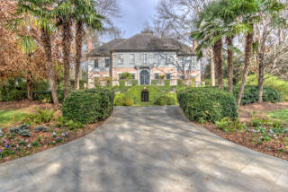 730 Conway Glen Dr, Atlanta, GA 30327-3601
