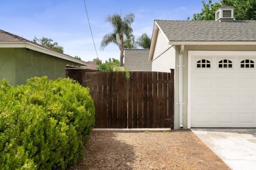 6110 Palm Ave, Riverside CA  92506-2022 exterior
