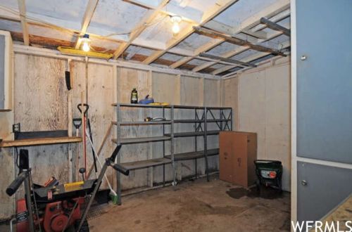 1137 Sego Lily Dr, Sandy UT 84094-4648 exterior