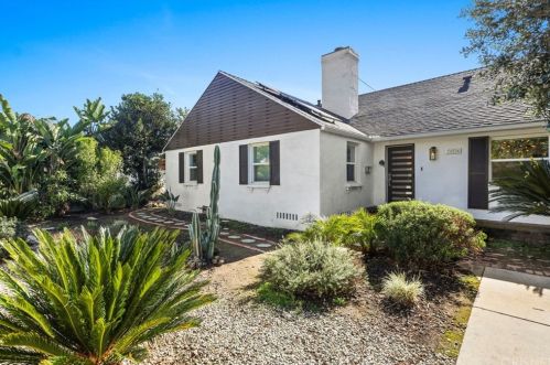 13854 Magnolia Blvd, Van Nuys, CA 91423-1202