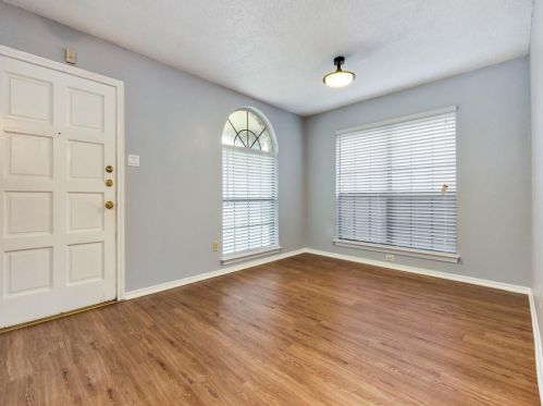 6812 Moccasin Dr, Plano TX  75023-1917 exterior