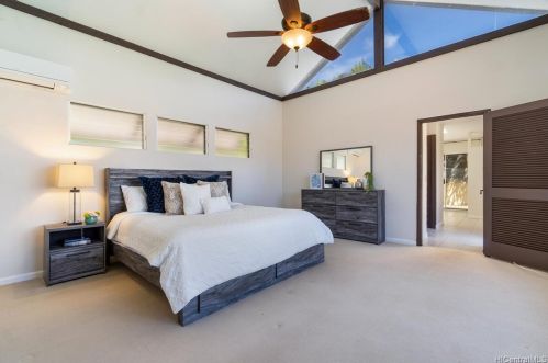 4678 Kahala Ave, Honolulu HI  96816-5211 exterior