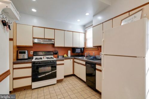 2829 12th St, Philadelphia PA  19133-1228 exterior