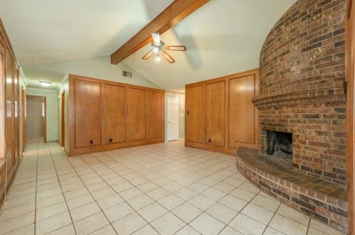 100 Grand Mdw Dr, Fort Worth TX 76108-3942 exterior