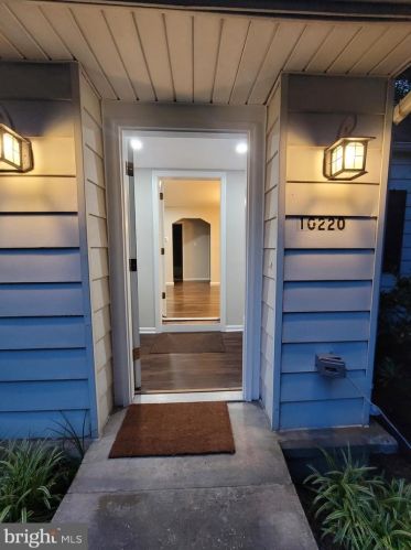 10220 Meredith Ave, Silver Spring, MD 20910-1060