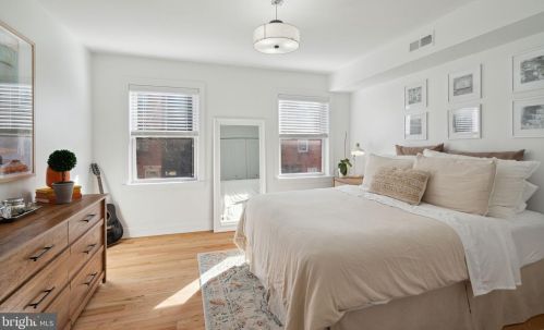 2023 Fitzwater St, Philadelphia PA  19146-1332 exterior
