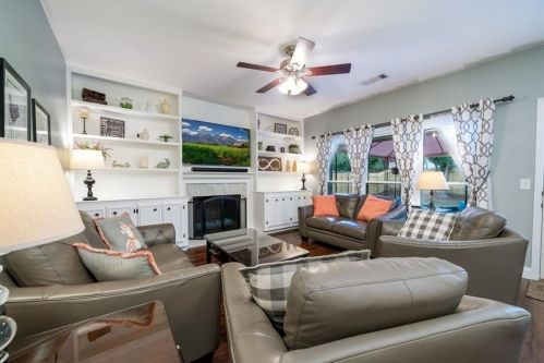 2890 Abbotts Pointe Dr, Duluth GA  30097-2166 exterior