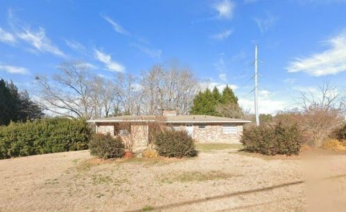5019 Glaze Dr, Atlanta, GA 30360-1703