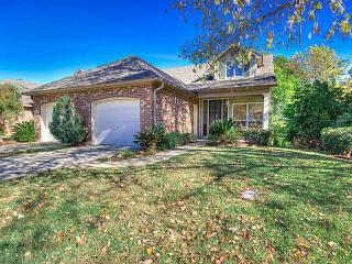 8915 Glenmora Dr, Shreveport, LA 71106-6852