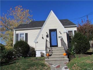 1128 Merritt St, Fairfield, CT 06825-1534