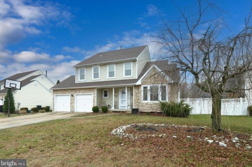 32 Glen Burnie Dr, Erial, NJ 08081-4364