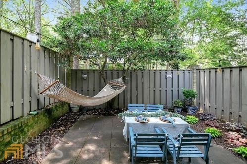 56 Cantey Pl, Atlanta GA  30327-4082 exterior