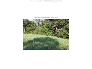 3008 Cliffside Rd, Hurricane, WV 25526-7409