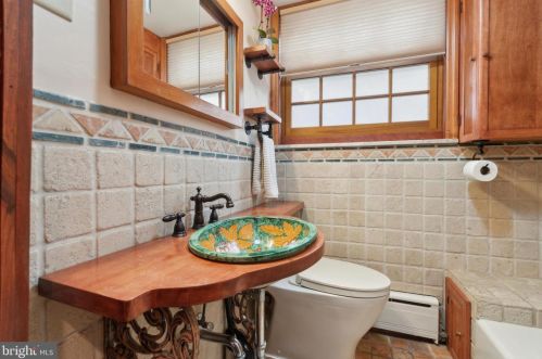 821 10th St, Philadelphia PA 19147-3726 exterior