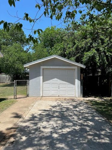 5805 Bertha Ln, Fort Worth TX  76117-5204 exterior