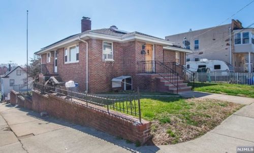 154 Farnham Ave, Outwater, NJ 07026-1341