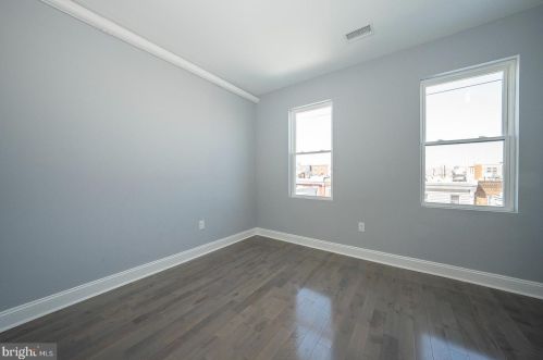 412 Jackson St, Philadelphia PA  19148-5705 exterior
