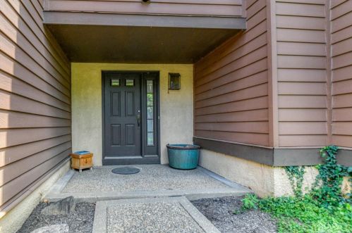 345 Sayre Dr, Princeton, NJ 08540-5839