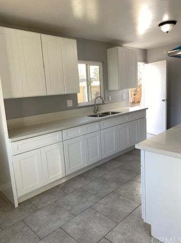 5650 Picker St, Riverside, CA 92503-2527