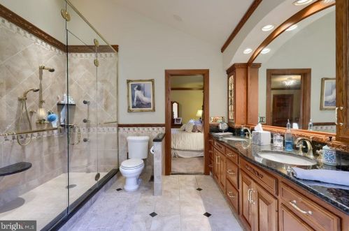 1991 Pickering Trl, Lancaster PA 17601-4972 exterior