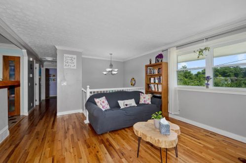 2329 Fairgreen Dr, Cincinnati OH  45238-3230 exterior