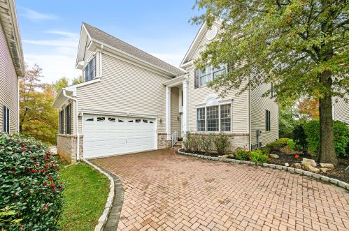4 Isabella Ct, Atlantic Highlands, NJ 07716-4001