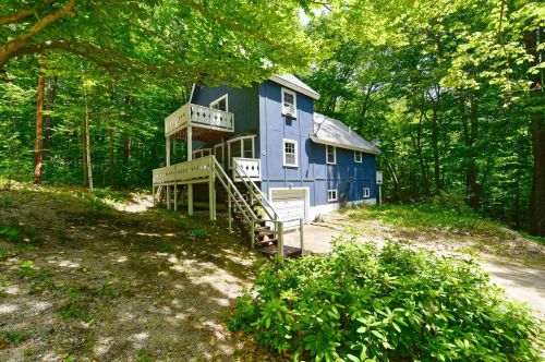 9 Bergamo Rd, Madison, NH 03849-5231