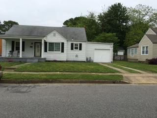 3814 Chatham Cir, Norfolk VA  23513-3418 exterior