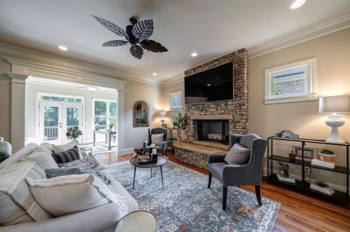 2459 Ellijay Dr, Atlanta GA  30319-3439 exterior