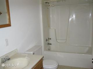 300 Clay St, Macomb IL  61455-2048 exterior