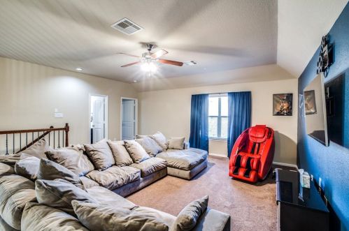 2402 Winter Trl Dr, Conroe TX  77304-2160 exterior