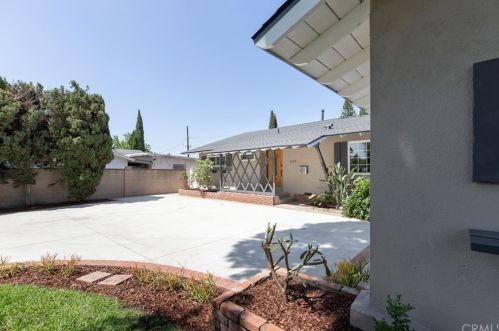 609 Kenmore St, Anaheim CA  92804-3209 exterior