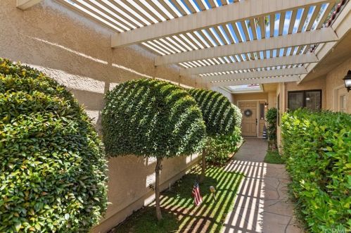 1268 Upland Hills Dr, Upland, CA 91784-9164