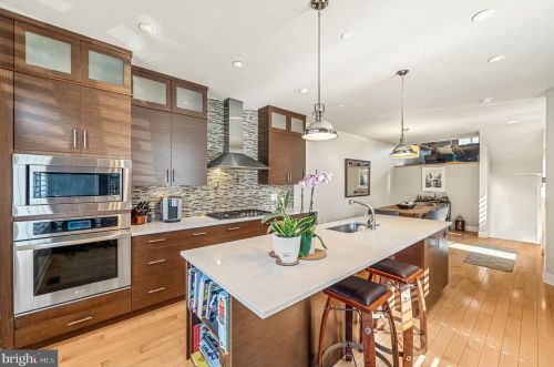 771 19th St, Philadelphia PA  19130-2029 exterior