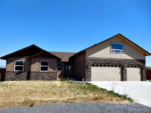 570 Mountain Ridge Dr, Culver, OR 97734-9558